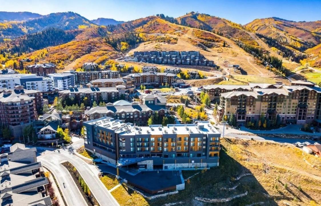Slope Side Studio In The Heart Of Canyons Village With Heated Pool & Hot Tub! 파크 시티 외부 사진
