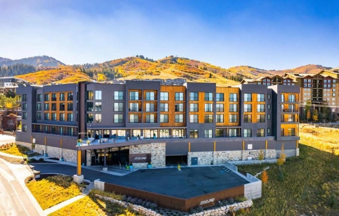 Slope Side Studio In The Heart Of Canyons Village With Heated Pool & Hot Tub! 파크 시티 외부 사진