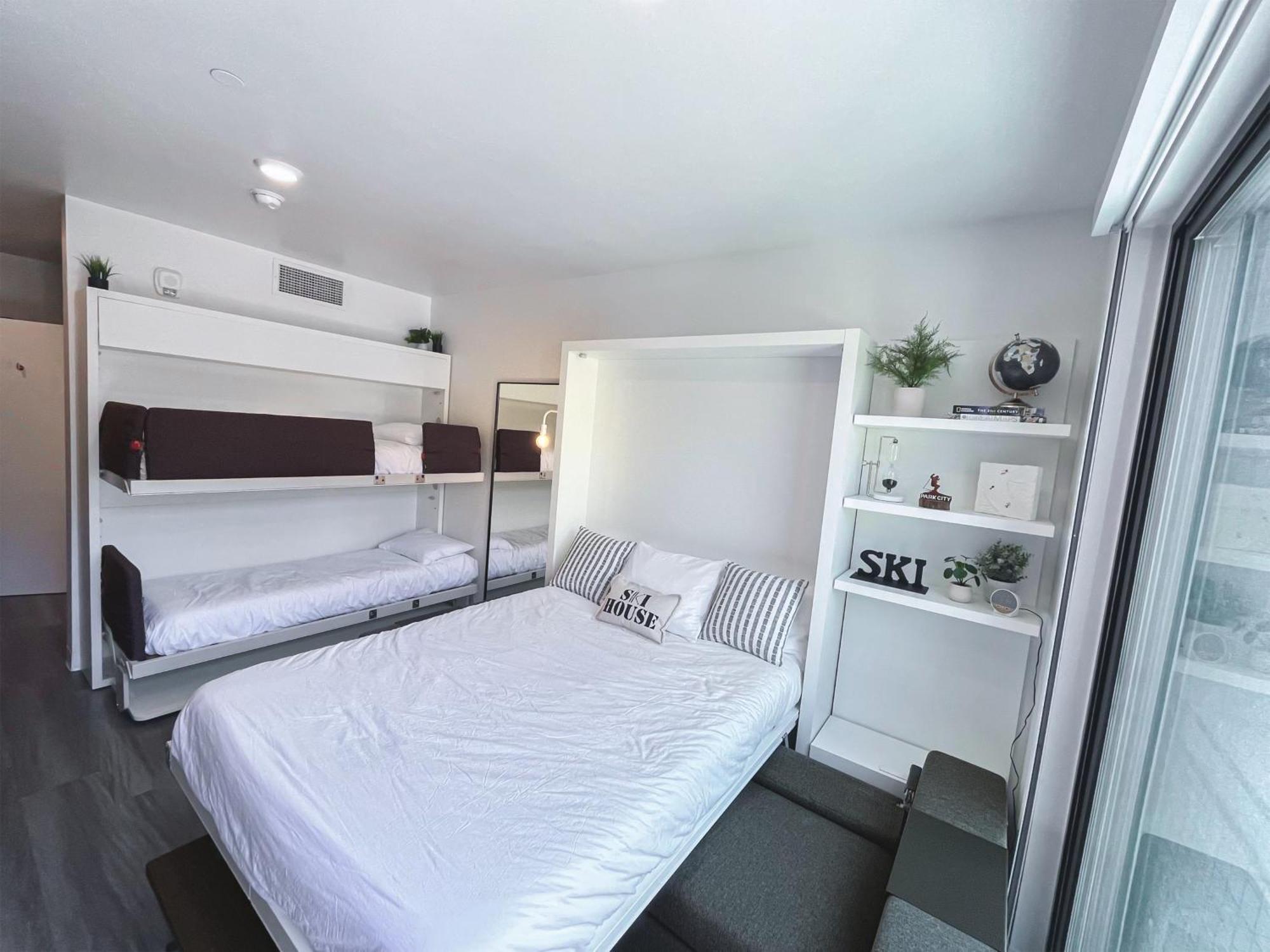 Slope Side Studio In The Heart Of Canyons Village With Heated Pool & Hot Tub! 파크 시티 외부 사진