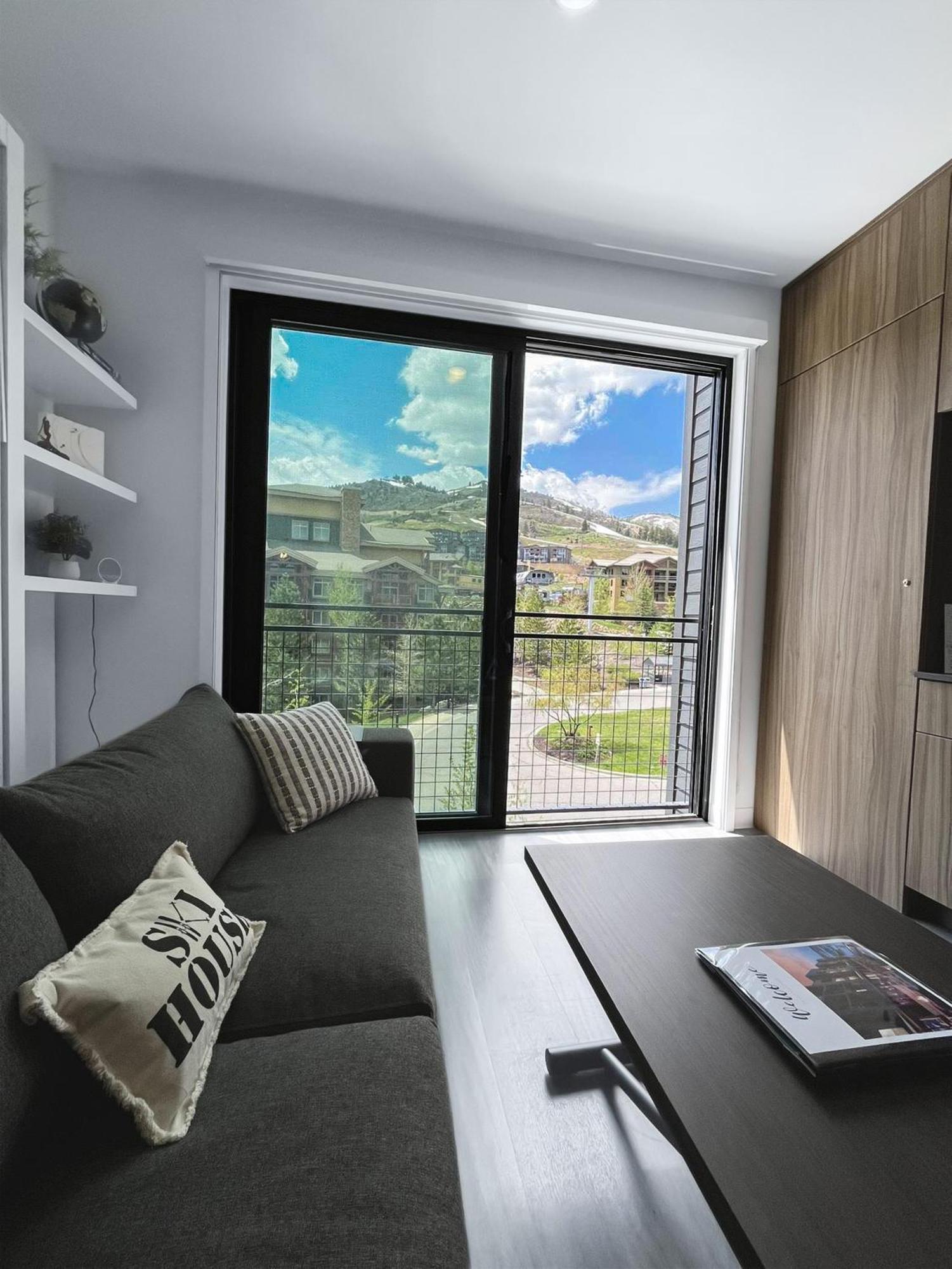 Slope Side Studio In The Heart Of Canyons Village With Heated Pool & Hot Tub! 파크 시티 외부 사진